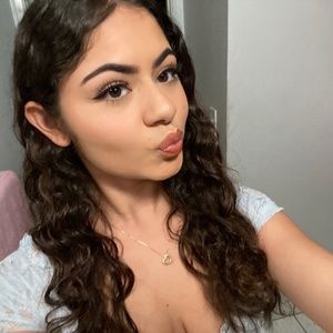 Meet your Posher, Fernanda